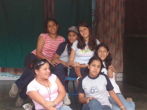 b4_cole-domingo en la escuela2.jpg